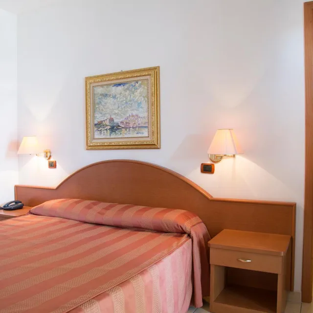 غرفة قياسية بسرير مزدوج أو سريرين منفصلين بشرفة، Garden Hotel Ripa 4/9