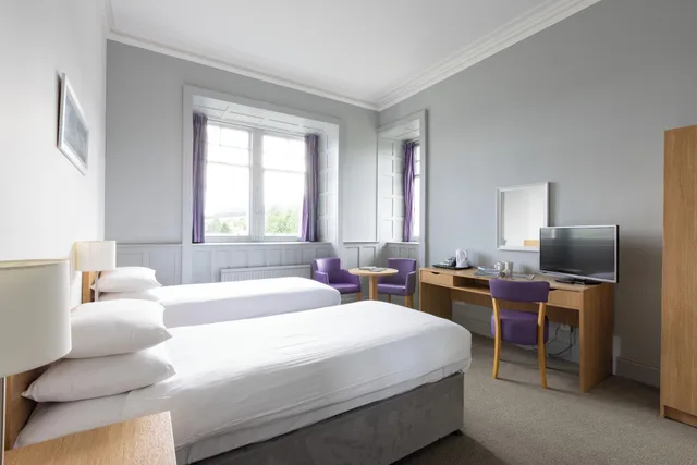 غرفة بسريرين منفصلين، The Highland Hotel Strathpeffer by Belvilla 1/5