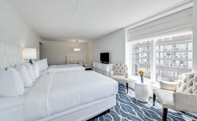 Plus, Premium, Studio, 2 Queen Beds، ICONA Cape May 2/6