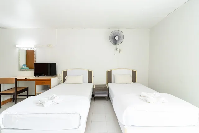 غرفة سوبيريور عائلية رباعية بسرير مزدوج وسريرين منفصلين، Boonchai Mansion 7/10