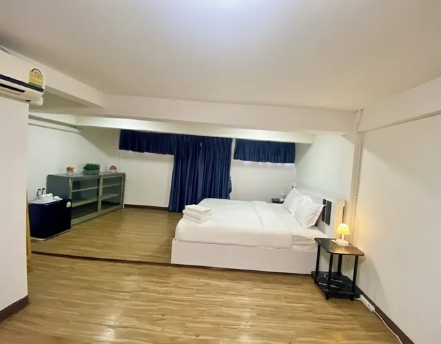 غرفة قياسية بسرير كينج، 3Laan House 1/3