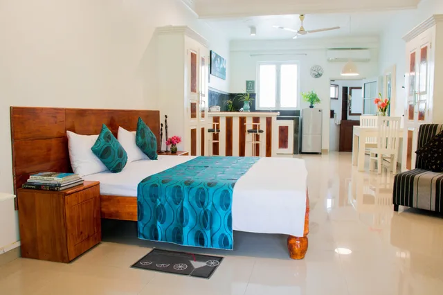 شقة بسرير كوين بإطلالة على البحيرة مع أريكة، Villa Harbour View 1/2