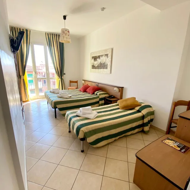 غرفة ثلاثية بشرفة، Hotel Villa Ada 1/5