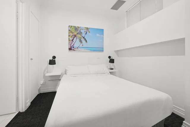 شقة بسريرين كوين بغرفتي نوم، Comfort Apartments Melbourne Central 2/10