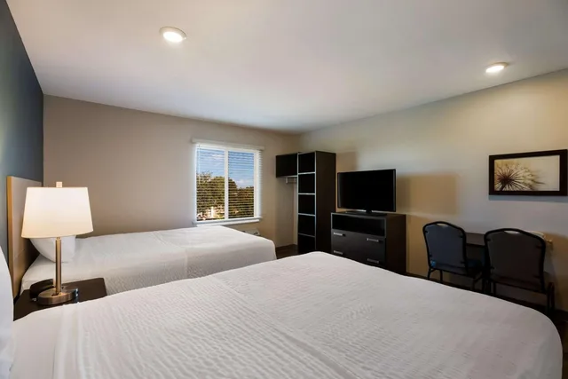 غرفة بسريرين مزدوجين، WoodSpring Suites Orlando West - Clermont 6/10