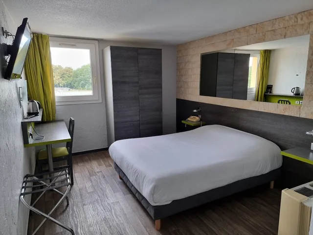 غرفة قياسية بسرير مزدوج، Hotel Le Relais Pau Lons 1/3