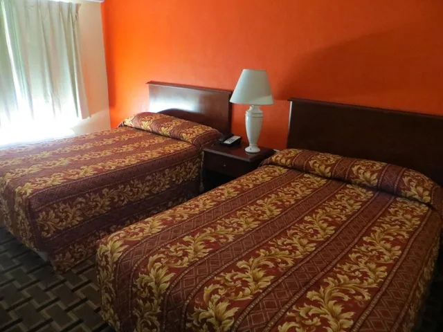 غرفة بسرير مزدوج، Budget Inn Cocoa 2/10