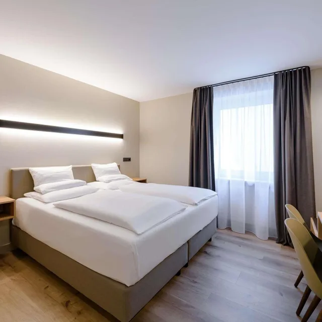 غرفة كومفورت بسرير كينج، Mercure Hotel Muenchen Altstadt 3/9
