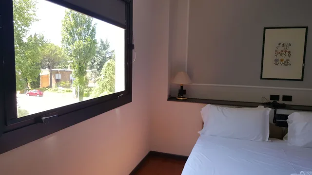 غرفة كومفورت بسريرين منفصلين بإطلالة على الفناء، Mamiani Hotel 6/10