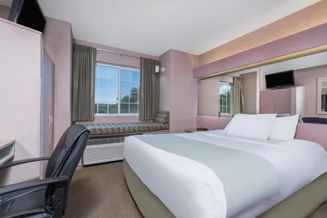 غرفة بسرير كوين لذوي الإعاقة، Microtel Inn By Wyndham Onalaska La Crosse 2/7