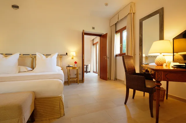 جناح كلاسيكي بإطلالة على المسبح مع سرير إضافي، Alberi del Paradiso Hotel 2/7