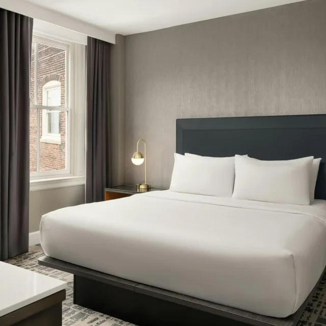غرفة تنفيذية بسرير كينج بإطلالة على المدينة، Le Meridien Philadelphia 1/10