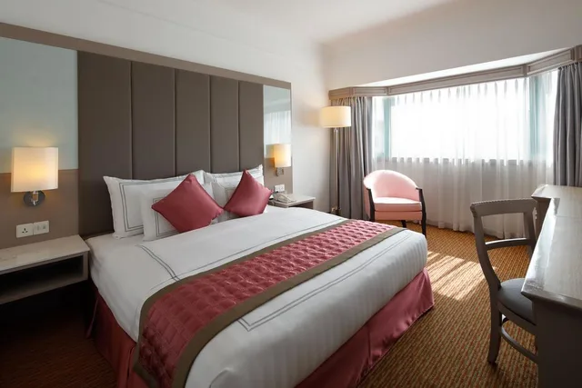 غرفة كلوب بسرير كينج بإطلالة على المدينة، SUNWAY HOTEL HANOI 1/4