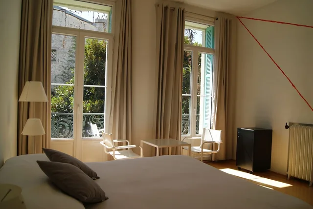 Privilege, Twin Beds, Garden Side, Balcony or Jetted Tub, Hotel Windsor 3/4
