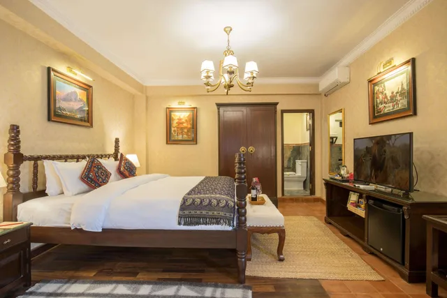 Heritage, King Bed, Baber Mahal Vilas 1/5
