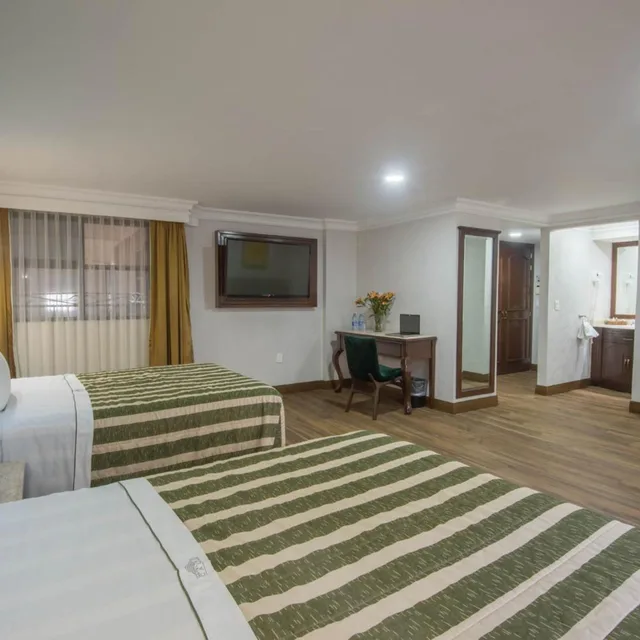 جناح بسرير مزدوج، Casino Plaza Guadalajara 8/10