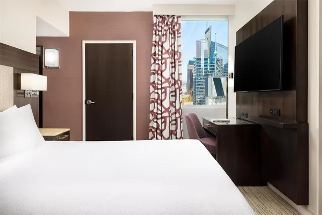 Room, King Bed, Times Square View, Accessible، Hilton Garden Inn New York/Times Square Central 10/10