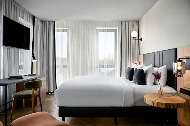 غرفة ديلوكس، RENAISSANCE AMSTERDAM SCHIPHOL AIRPORT HOTEL 1/3