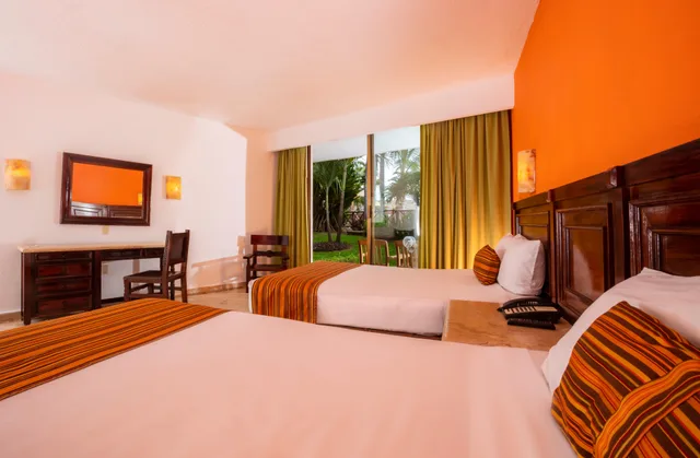 غرفة قياسية ثلاثية بإطلالة، Las Palmas By The Sea All Inclusive 1/4