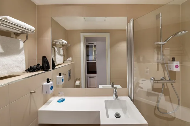 Compact, Single، Quality Hotel Leangkollen 12/12