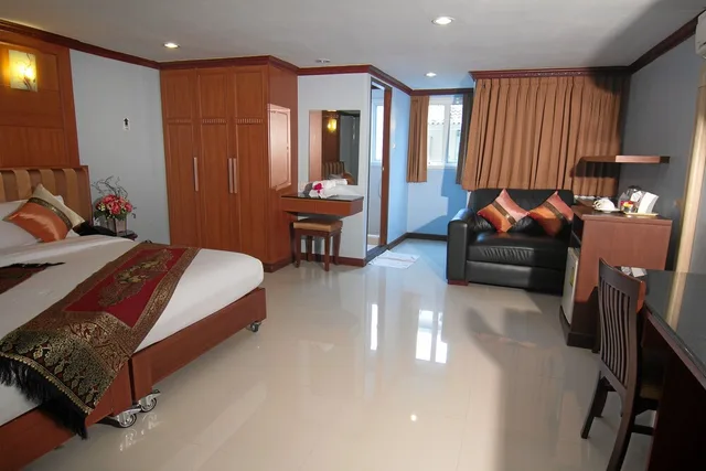 Star, 3 Beds، Sky Suites 1/5