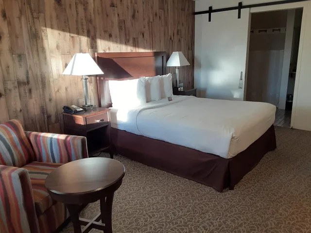 غرفة بسرير كوين لذوي الإعاقة، Mission Inn 1/2