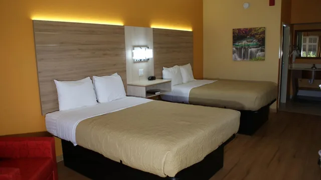 غرفة ديلوكس بسريرين كوين، Home Town Inn And Suites 9/10