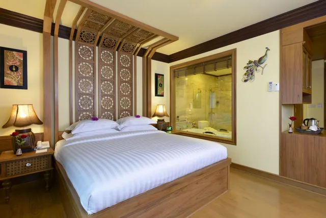 غرفة غراند بسرير كينج، Peak Nimman Prestige Hotel 2/4