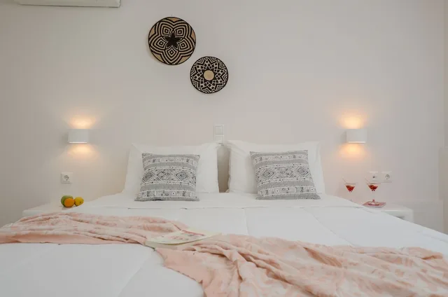 Junior Suite, Queen Bed, Garden View, Golden Sand Naxos 2/10