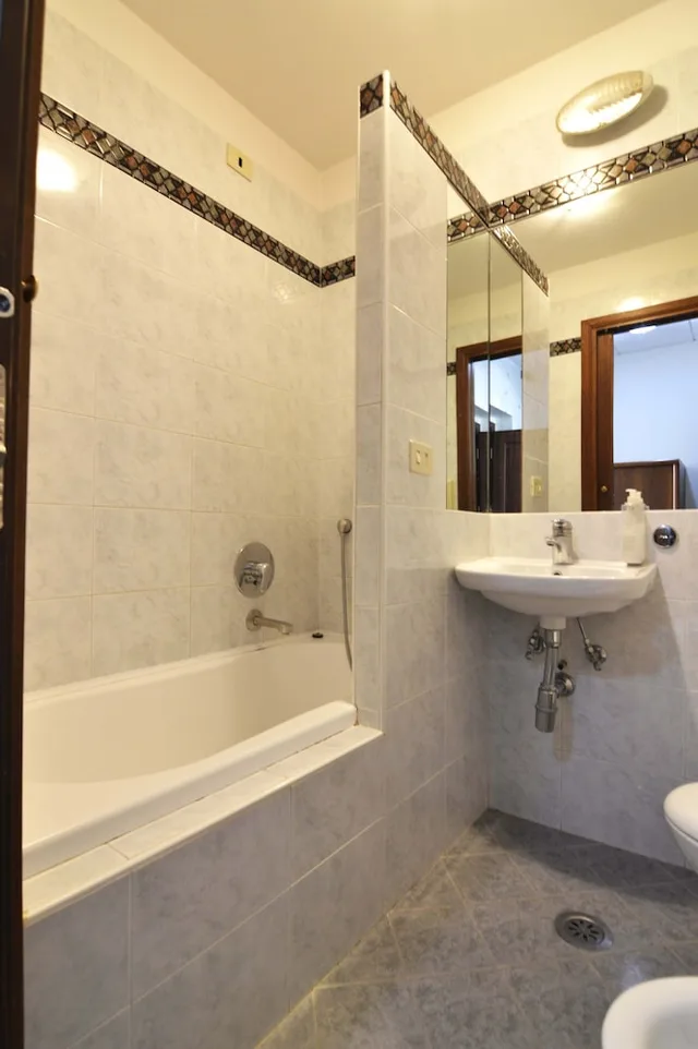غرفة رباعية بسرير مزدوج وسريرين منفصلين، Palazzo Vecchio Hotel 9/10