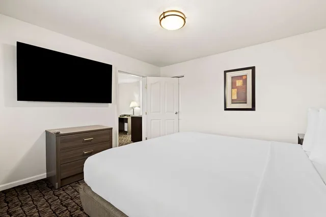 جناح بسرير كينج مع أريكة بحوض استحمام لذوي الإعاقة، Best Western El Centro Inn 3/3
