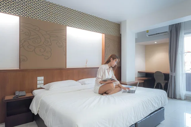 Deluxe, King Bed, COZYTEL CHIANGMAI 6/10