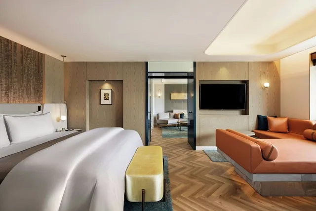 جناح كلوب بسرير كينج بإطلالة، Westin Miyako 3/5