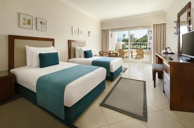 Superior, King Bed, Lateral Side Sea View، JAZ Soma Beach 3/5