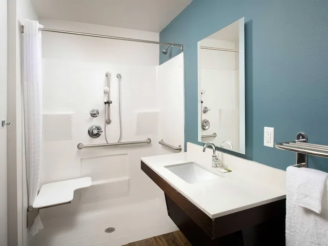 غرفة بسرير كوين لذوي الإعاقة، WoodSpring Suites Harrisburg Carlisle 5/6