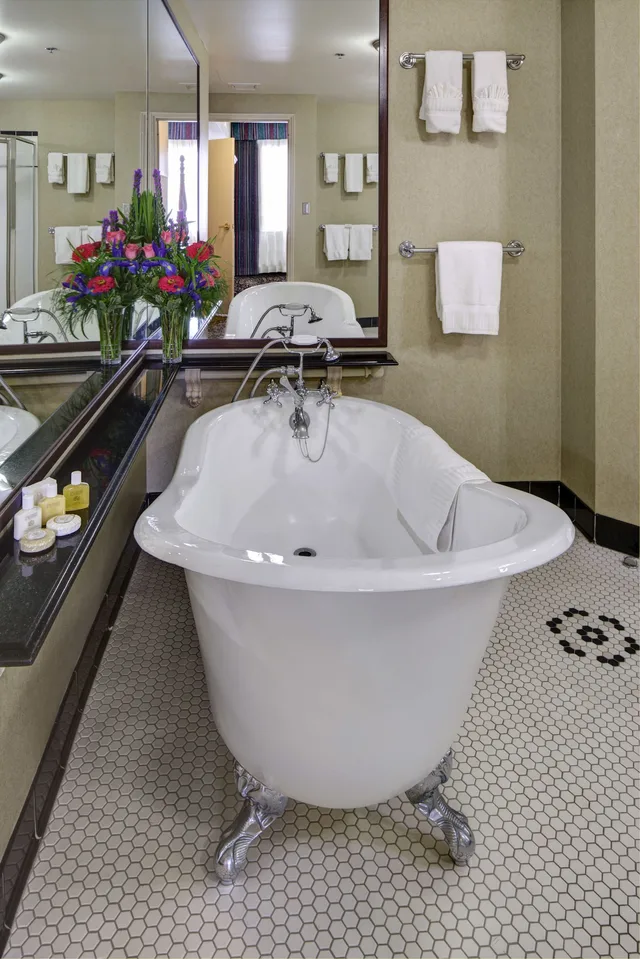 جناح رئاسي بسرير كينج، Carnegie Hotel Spa 2/2