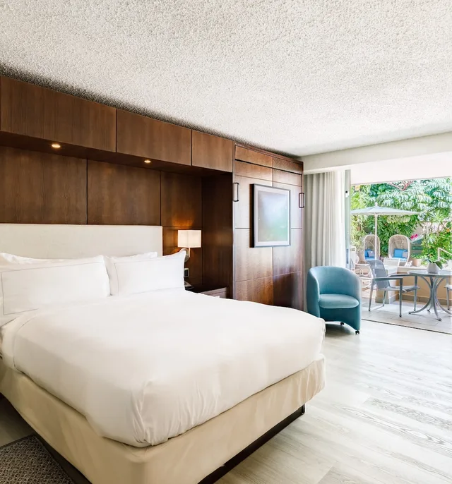 Deluxe, Murphy Bed, Queen Bed, Balcony، Doubletree By Hilton Hotel San Juan 7/10