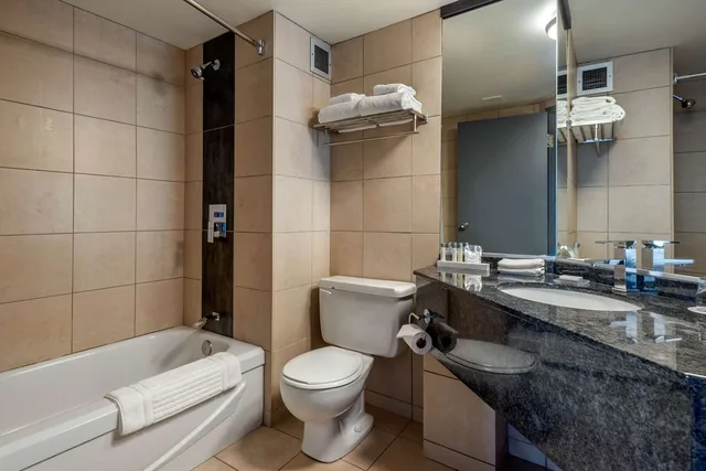 Upgrade, King Bed، Hotel Quartier An Ascend Hotel Collection 7/7