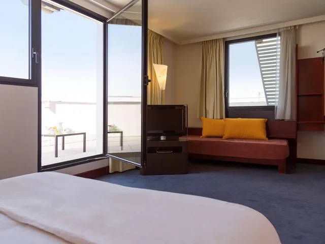 جناح سوبيريور بسرير كوين بشرفة، Novotel Suites Marseille Centre Euromed 5/8