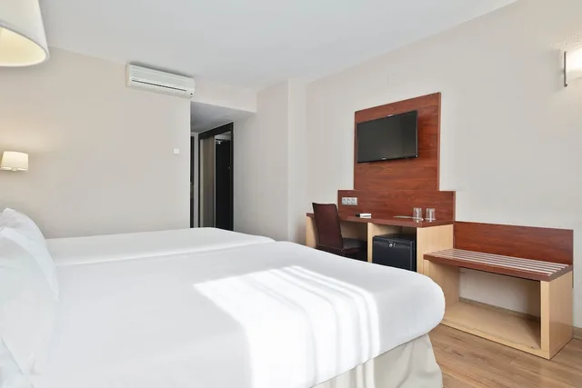 غرفة داخلية بسريرين منفصلين، Hotel Best Andorra Center 2/9