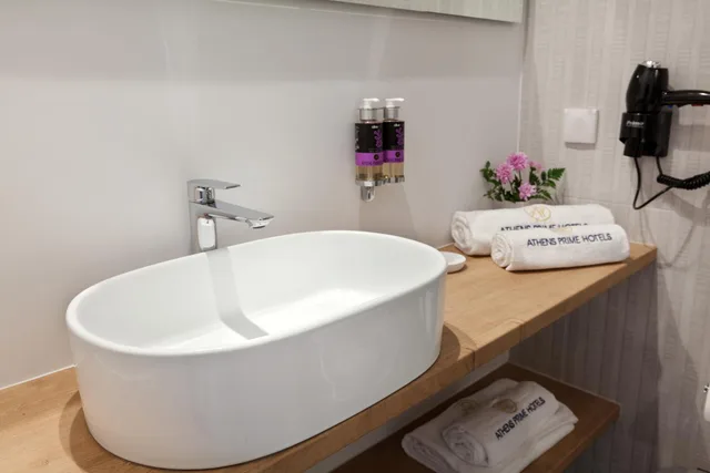 غرفة سوبيريور ثلاثية بسرير كوين مع أريكة، Trendy by Athens Prime Hotels 3/3