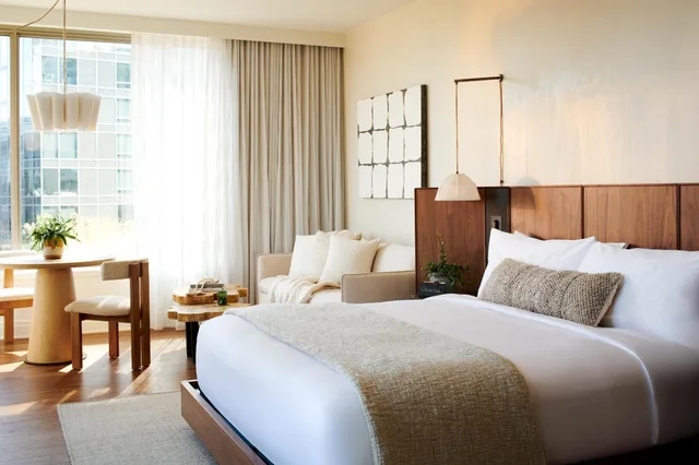 Space Needle, Studio, Suite، 1 Hotel Seattle 1/8
