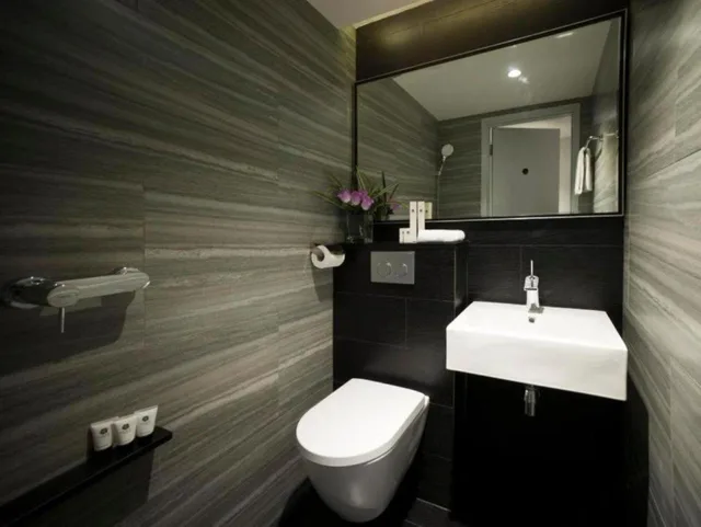 غرفة ثلاثية، Venue Hotel The Lily 5/6