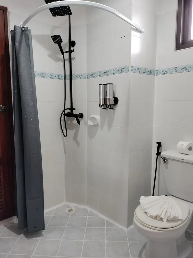 شقة بسريرين كينج بإطلالة على المسبح بشرفة بغرفتي نوم، Sai Rougn Residence 8/10