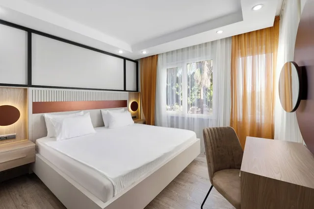 شقة كلاسيكية بسرير كوين بإطلالة على الفناء بغرفة نوم واحدة مع أريكة، River Park Residence Lara 3/10