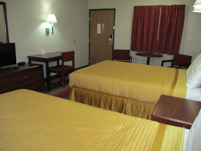 غرفة بسريرين كوين، Travelodge by Wyndham Spirit Lake/Okoboji 3/5