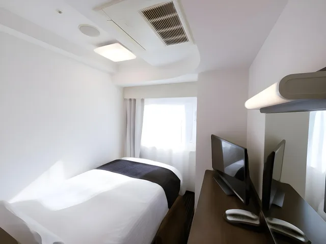غرفة بسرير فردي وسرير نصف مزدوج، Apa Hotel Keiseinarita Ekimae 1/4