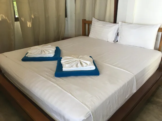 Bungalow, Beach Front، Bang Po Village 2/6