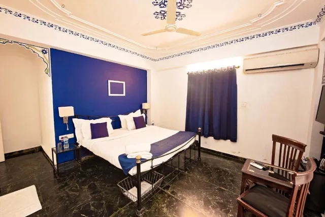 Executive, Double Bed, HOTEL POONAM HAVELI 4/10