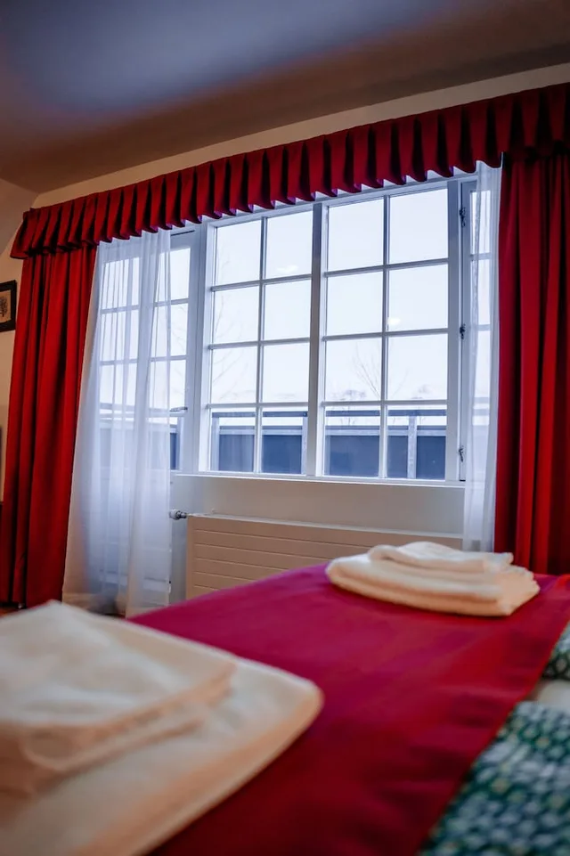 جناح بانورامي بسرير كينج بإطلالة على الجبل، Laxnes Hotel 4/10